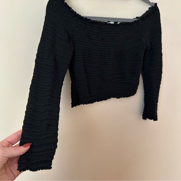 Urban Outfitters Kimchi Blue Off The Shoulder Smocked Black Long Sleeve Top - Picture 3 of 7